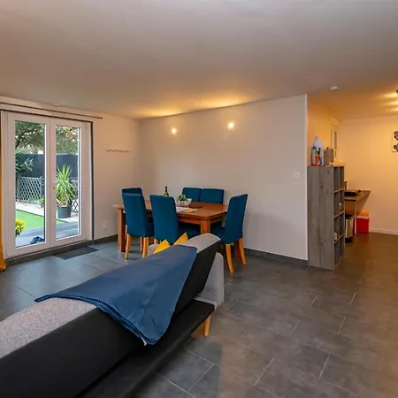 Modern S C In Des Alberes Laroque-des-Albères